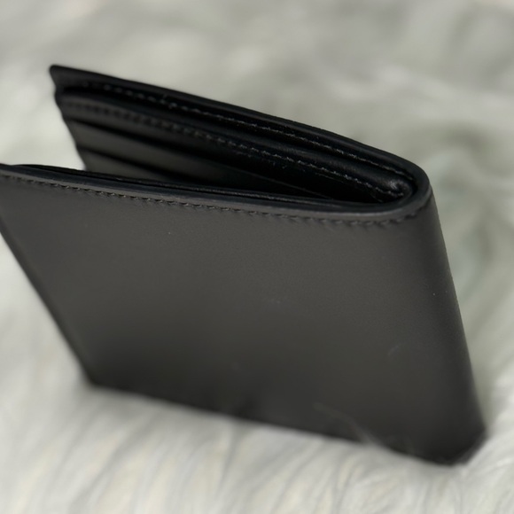 GUCCI Vintage Black Leather Wallet Men’s With Box - Picture 5 of 7